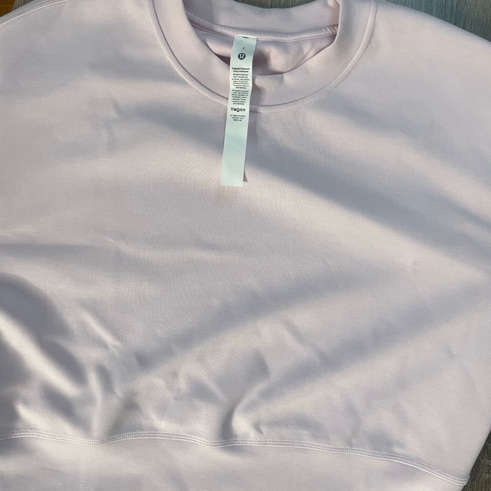Softstreme Perfectly Oversized Cropped Crew color Meadowsweet Pink size 2